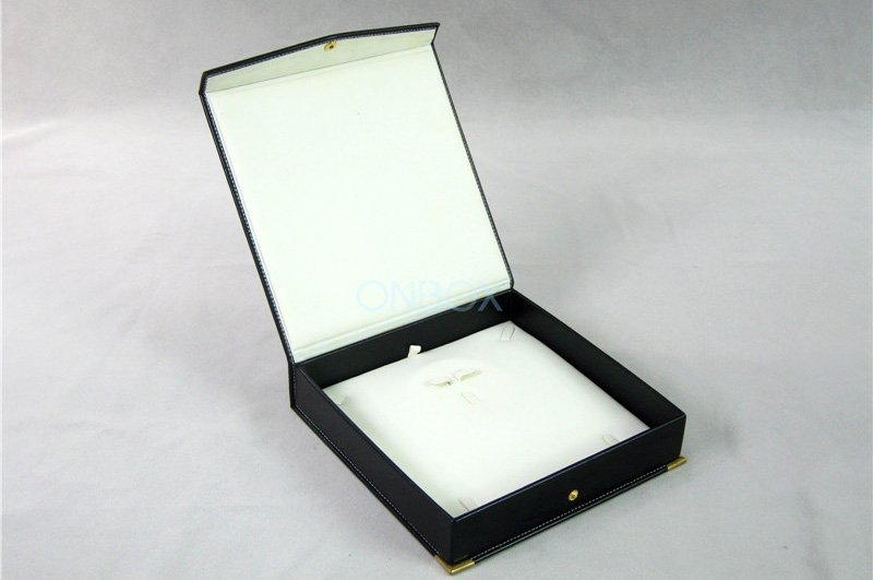Folding Leather Jewelry Boxes Eco Friendly Removable Jewelry Set Pad