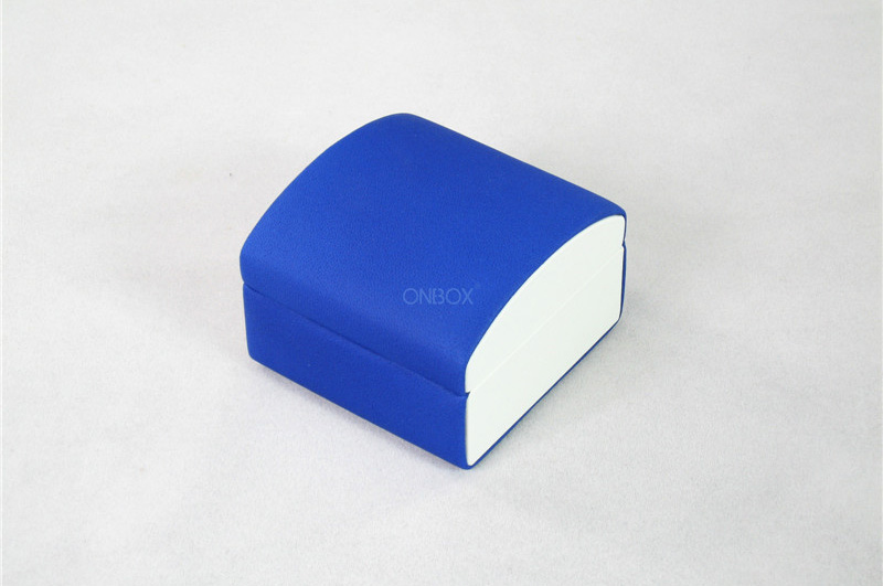 Factory Supply Portable Trinket Gift Boxes In Fashion Leather , Victoria Scecret Box For Gifts , Proposal Jewelry Box