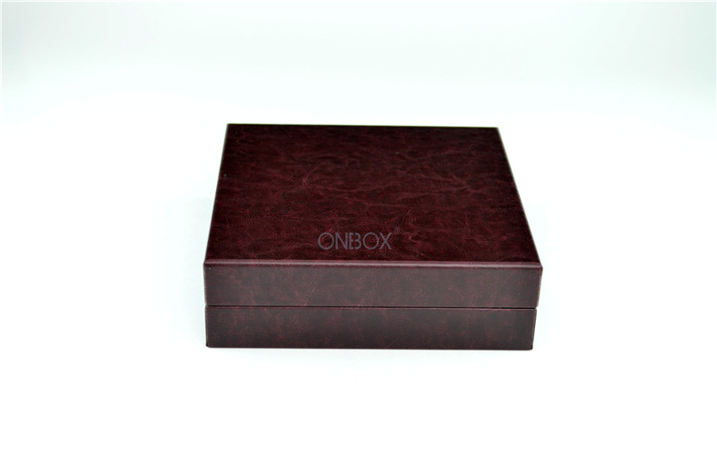 Personalized Luxury Leather Jewelry Boxes Ladies' Long Necklace Window Display Box