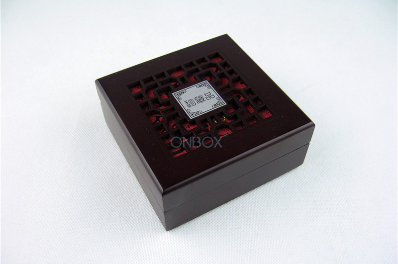 Handmade Wooden Luxury Packaging Boxes / Chinese design Vintage Jewellery Box For Bangle