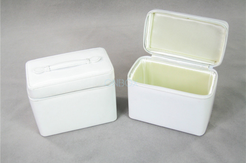 White Travel Zipper Cosmetic Case / Personalized Packaging Boxes