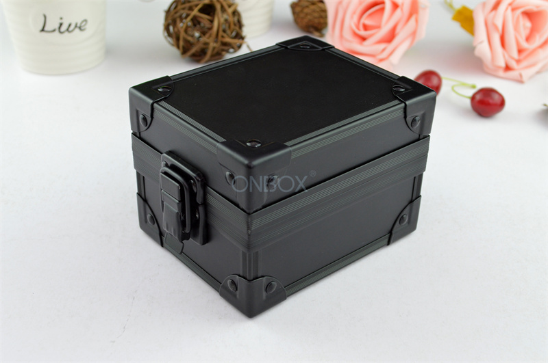 Elegant Aluminium Watch Box For Single Men 'S Watch , me<x>tal Watches Storage Case With Lock