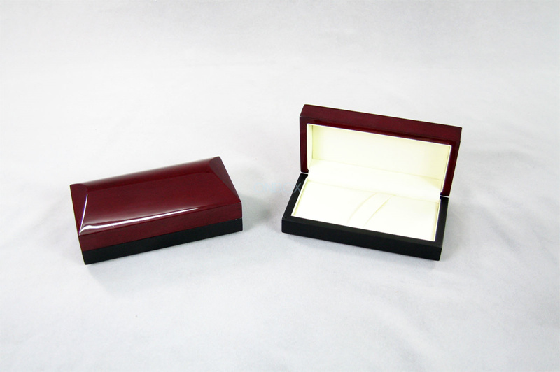 Retro Luxury Colorific Painted Wooden Packaging Box For Pen In High Gloss And Matt Finish