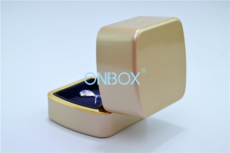 Velvet Lining Metallic Paint Jewellery Display Box