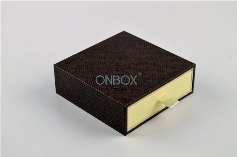 Handmade Luxury Packaging Boxes With Removable Tray W / Padding / Organizer Jewelry Box