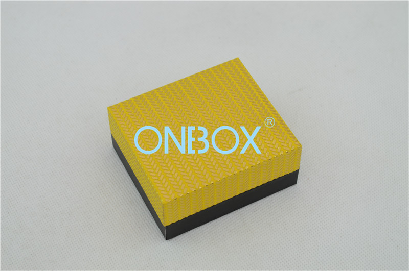 Jewelry Printed Gift Boxes Decorative 90 x 83 x 33mm With Satin Pad