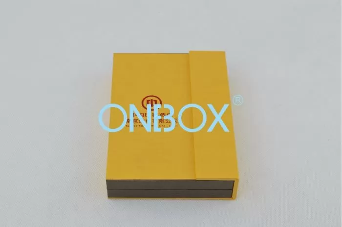Personalised Packaging Boxes Magnetic Closure / Presentation Gift Boxes