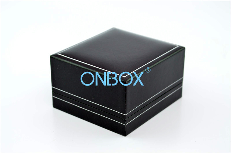 Hinge Closure Square Jewelry Packaging Boxes For Women Bangle